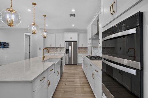 Villa ou maison à vendre à Port St. Lucie, Floride: 4 chambres, 213.77 m2 № 2187102 - photo 6