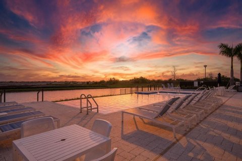 Villa ou maison à vendre à Port St. Lucie, Floride: 4 chambres, 213.77 m2 № 2187102 - photo 4