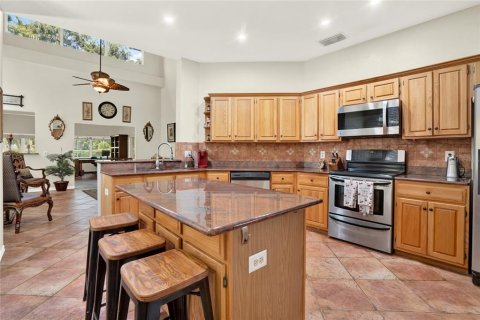 House in Lake Mary, Florida 3 bedrooms, 259.01 sq.m. № 1634623 - photo 10