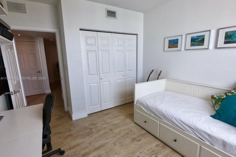 Copropriété à louer à Miami, Floride: 2 chambres, 78.6 m2 № 2059520 - photo 10