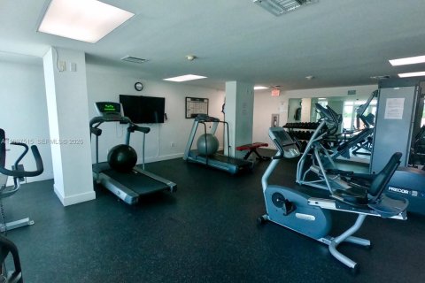 Copropriété à louer à Miami, Floride: 2 chambres, 78.6 m2 № 2059520 - photo 19