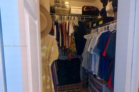 Copropriété à louer à Miami, Floride: 2 chambres, 78.6 m2 № 2059520 - photo 15