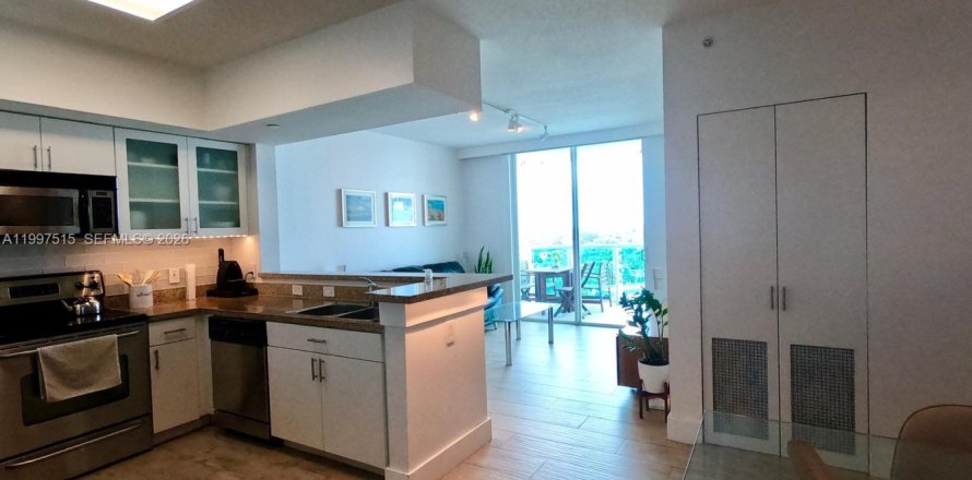 Condo à Miami, Floride, 2 chambres  № 2059520