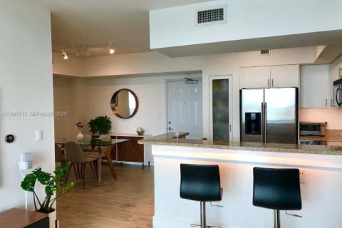 Copropriété à louer à Miami, Floride: 2 chambres, 78.6 m2 № 2059520 - photo 2