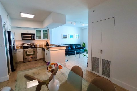 Copropriété à louer à Miami, Floride: 2 chambres, 78.6 m2 № 2059520 - photo 4