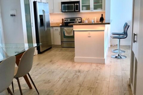 Copropriété à louer à Miami, Floride: 2 chambres, 78.6 m2 № 2059520 - photo 14