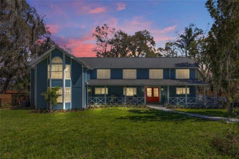 House in Orlando, Florida 5 bedrooms, 321.91 sq.m. № 2107013 - photo 6