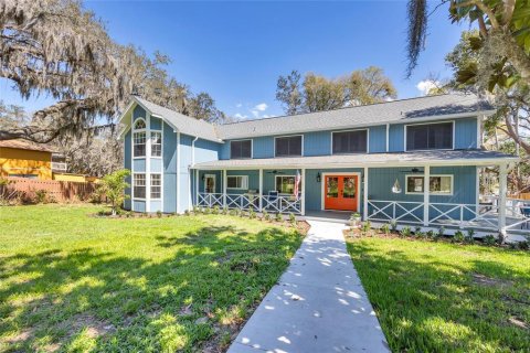 House in Orlando, Florida 5 bedrooms, 321.91 sq.m. № 2107013