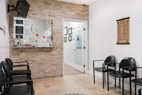 Коммерческая недвижимость в Майами, Флорида № 2005874