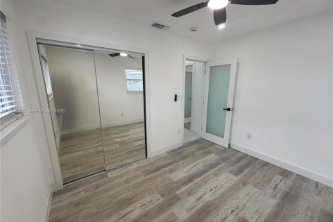 House in Pembroke Pines, Florida 3 bedrooms, 83.33 sq.m. № 2001596 - photo 22