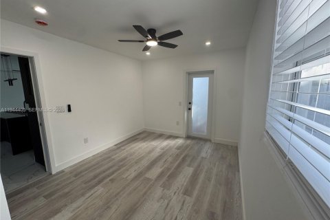 House in Pembroke Pines, Florida 3 bedrooms, 83.33 sq.m. № 2001596 - photo 29