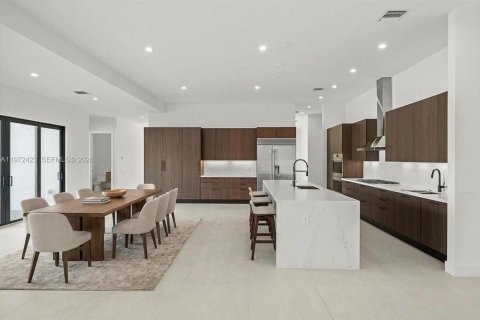 Villa ou maison à louer à Hollywood, Floride: 5 chambres № 2240657 - photo 2
