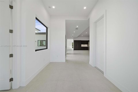 Villa ou maison à louer à Hollywood, Floride: 5 chambres № 2240657 - photo 14