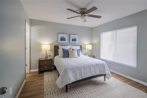 Townhouse in Brandon, Florida 3 bedrooms, 126.72 sq.m. № 1883436 - photo 9