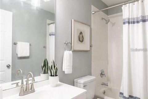 Townhouse in Brandon, Florida 3 bedrooms, 126.72 sq.m. № 1883436 - photo 11