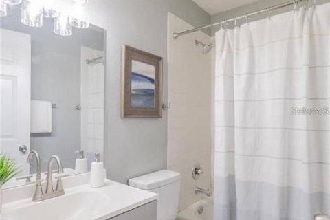 Townhouse in Brandon, Florida 3 bedrooms, 126.72 sq.m. № 1883436 - photo 13