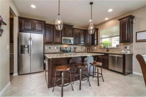Casa en alquiler en Orlando, Florida, 5 dormitorios, 246.75 m2 № 1903849 - foto 4