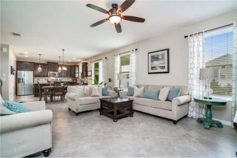 Casa en alquiler en Orlando, Florida, 5 dormitorios, 246.75 m2 № 1903849 - foto 6