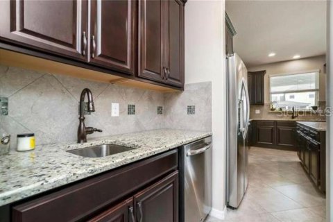 Casa en alquiler en Orlando, Florida, 5 dormitorios, 246.75 m2 № 1903849 - foto 5