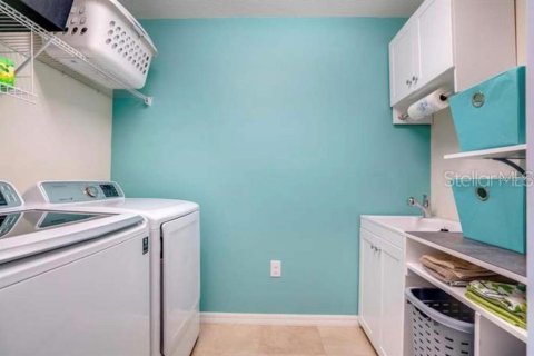 Casa en alquiler en Orlando, Florida, 5 dormitorios, 246.75 m2 № 1903849 - foto 20