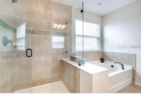 Casa en alquiler en Orlando, Florida, 5 dormitorios, 246.75 m2 № 1903849 - foto 12