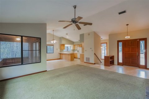 House in DeLand, Florida 2 bedrooms, 172.61 sq.m. № 2219517 - photo 4