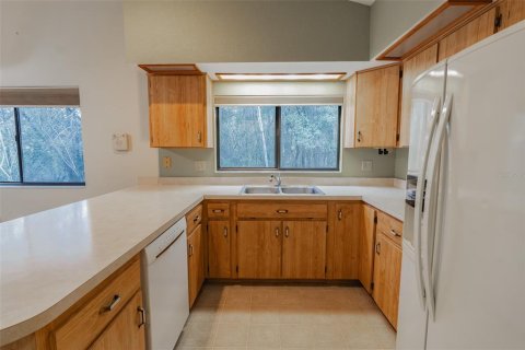 House in DeLand, Florida 2 bedrooms, 172.61 sq.m. № 2219517 - photo 14