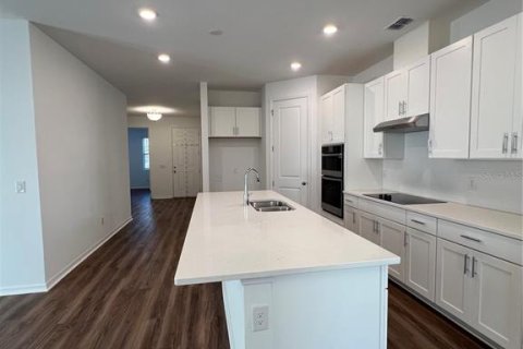 Casa en alquiler en Minneola, Florida, 4 dormitorios, 181.72 m2 № 1919007 - foto 16