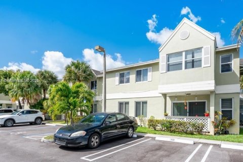 Condominio en alquiler en Hialeah, Florida, 1 dormitorio, 58.71 m2 № 1952066 - foto 1