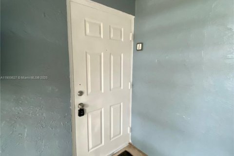 Condominio en alquiler en Hialeah, Florida, 1 dormitorio, 58.71 m2 № 1952066 - foto 8