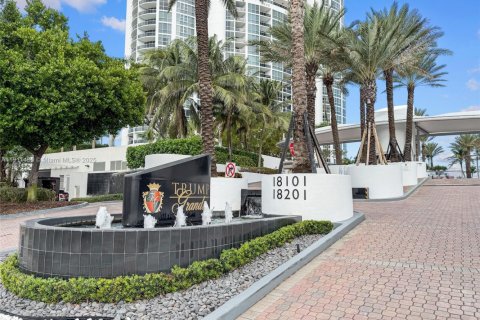 Купить кондоминиум в Санни-Айлс-Бич, Флорида 3 спальни, 375.79м2, № 1968211 - фото 2