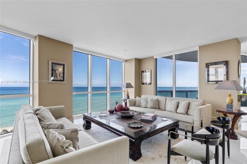 Купить кондоминиум в Санни-Айлс-Бич, Флорида 3 спальни, 375.79м2, № 1968211 - фото 8