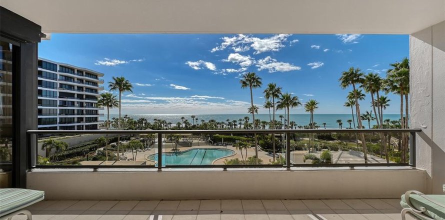 Condominio en Longboat Key, Florida, 3 dormitorios № 2097682