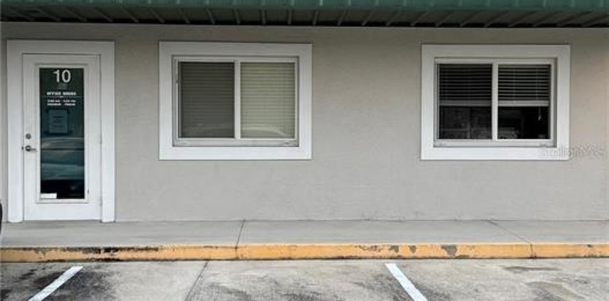 Commercial property in Nokomis, Florida 160.26 sq.m. № 2102278