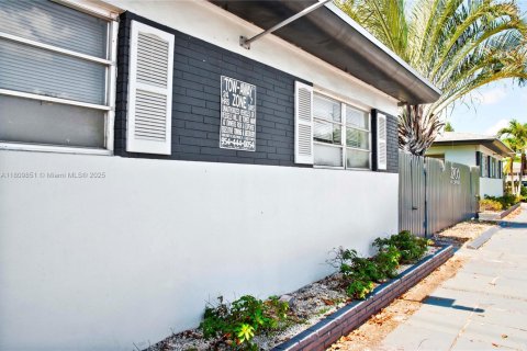 Propiedad comercial en venta en Hollywood, Florida, 691.66 m2 № 1959837 - foto 28