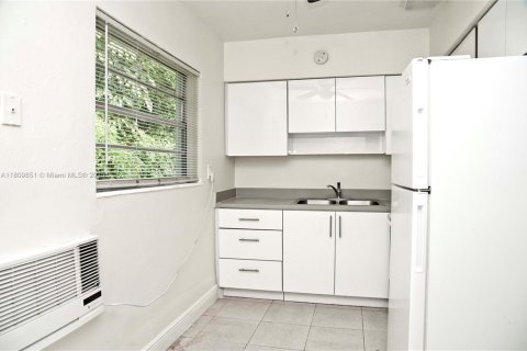 Propiedad comercial en venta en Hollywood, Florida, 691.66 m2 № 1959837 - foto 6