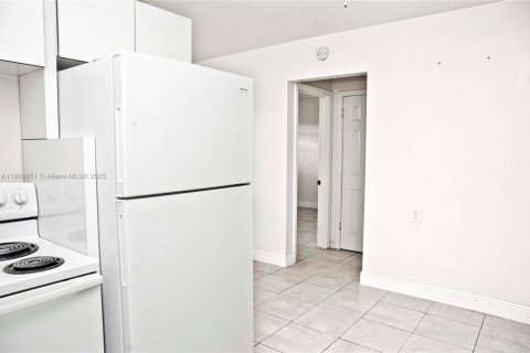 Propiedad comercial en venta en Hollywood, Florida, 691.66 m2 № 1959837 - foto 18