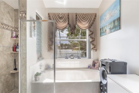 Купить виллу или дом в Мирамар, Флорида 4 спальни, 205.04м2, № 1962538 - фото 22