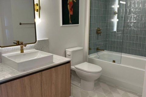 Купить кондоминиум в Майами, Флорида 1 спальня, 63.82м2, № 1859633 - фото 6