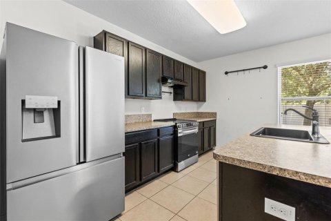 House in Eustis, Florida 4 bedrooms, 257.53 sq.m. № 1834887 - photo 9
