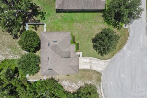 House in Eustis, Florida 4 bedrooms, 257.53 sq.m. № 1834887 - photo 26