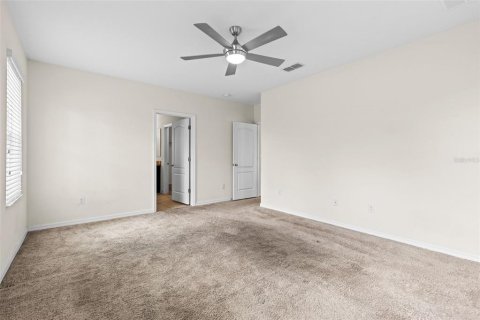 House in Eustis, Florida 4 bedrooms, 257.53 sq.m. № 1834887 - photo 21