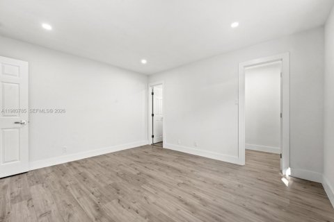 Купить виллу или дом в Маргит, Флорида 4 спальни, 205.13м2, № 2079904 - фото 28