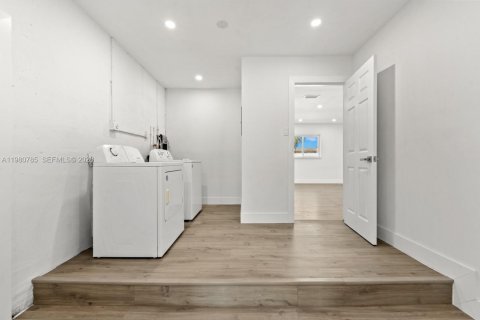 Купить виллу или дом в Маргит, Флорида 4 спальни, 205.13м2, № 2079904 - фото 18
