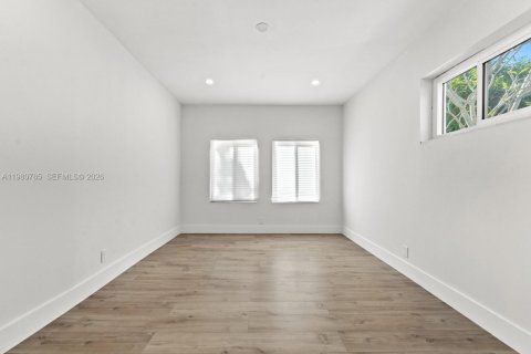 Купить виллу или дом в Маргит, Флорида 4 спальни, 205.13м2, № 2079904 - фото 20