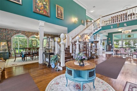 House in Haines City, Florida 5 bedrooms, 749.07 sq.m. № 2228268 - photo 7