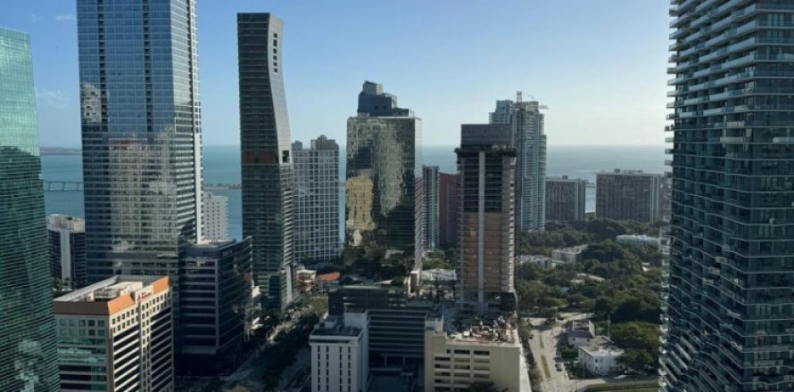 Condominio en Miami, Florida, 4 dormitorios  № 1221684