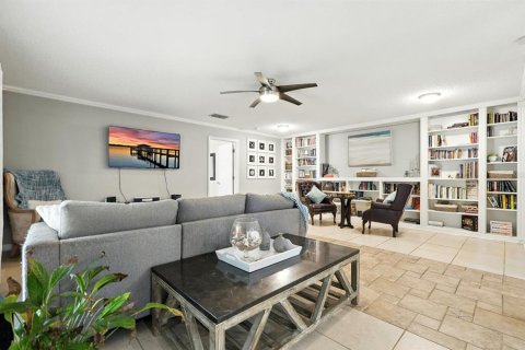 Casa en venta en Palm Coast, Florida, 6 dormitorios, 365.38 m2 № 1908579 - foto 20