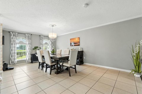 Casa en venta en Palm Coast, Florida, 6 dormitorios, 365.38 m2 № 1908579 - foto 7