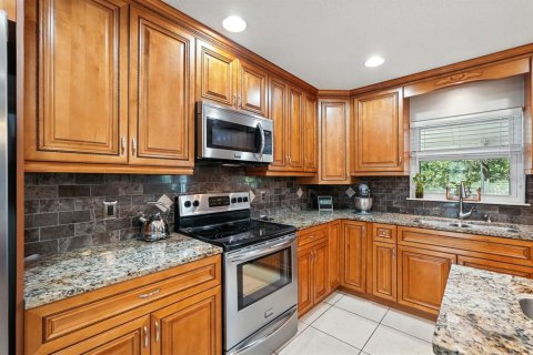 Casa en venta en Palm Coast, Florida, 6 dormitorios, 365.38 m2 № 1908579 - foto 12